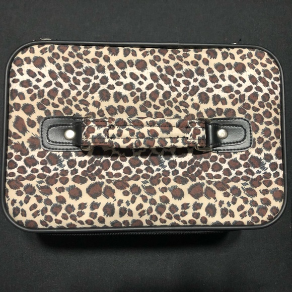 Makeup/ travel bag - Picture 2 of 5